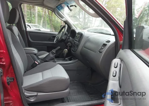 2005 Ford Escape Xls из США, поврежденный, VIN 1FMYU02ZX5KB43354